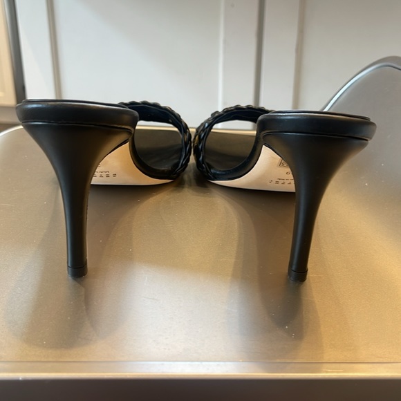 NIB SERENA UZIYEL Almeria raffia and leather 3” sandal. 39 - Picture 5 of 8